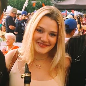 Meet your Posher, Carrie